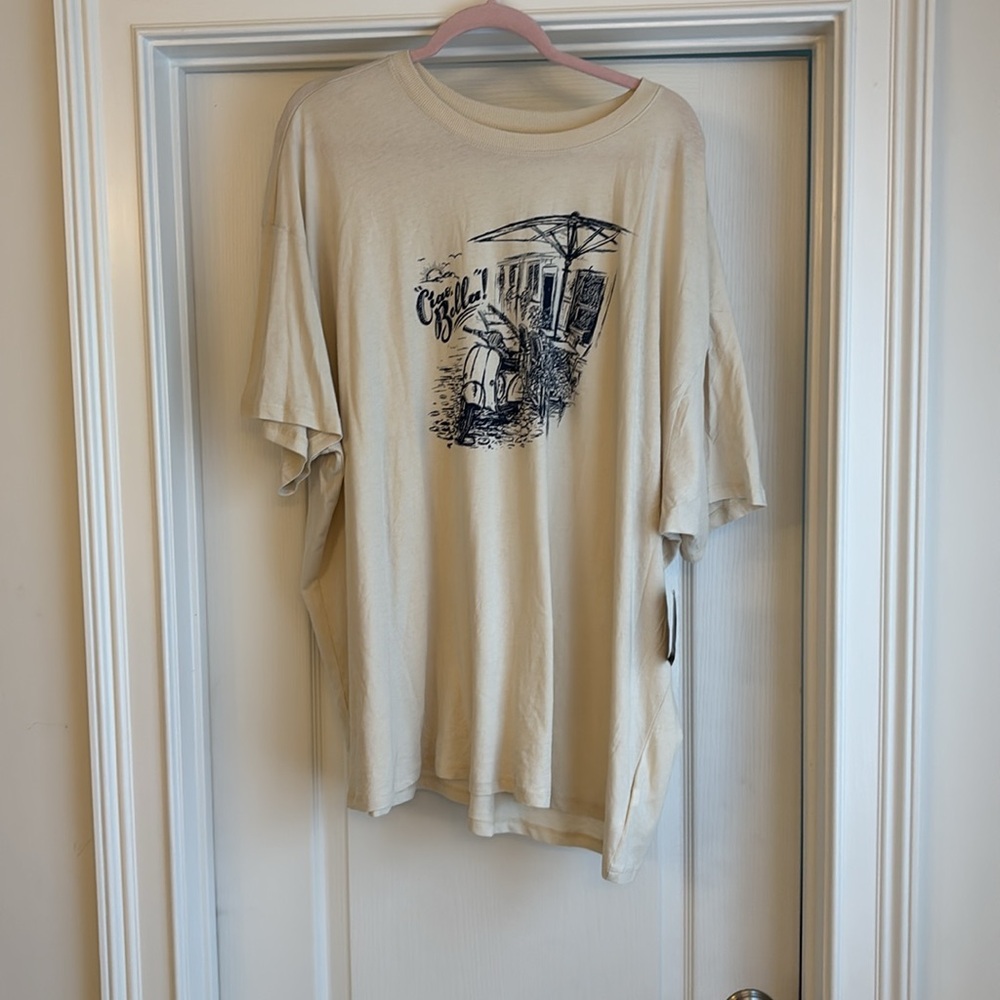NWT Torrid Cream Short Sleeve Graphic Oversize Tee - Size 2